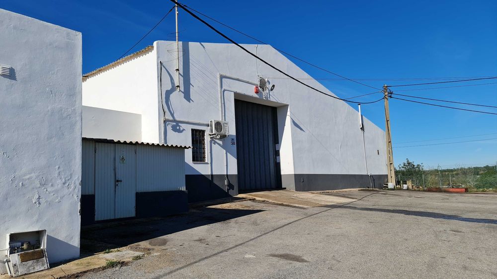 Oficina auto equipada à venda – Ferreiras, Albufeira