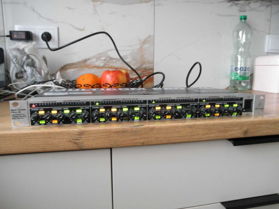 Behringer MDX4600 MULTICOM PRO-XL. ekspander/bramka/kompresor/limiter.