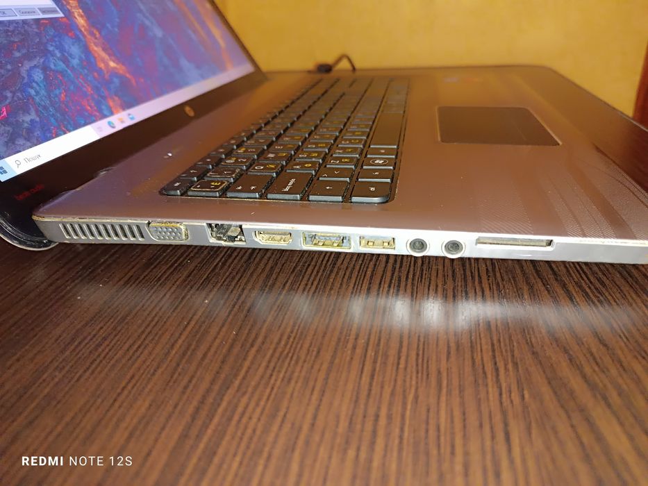 Ноутбук HP Pavilion DV7 HD 17.3 4 озу