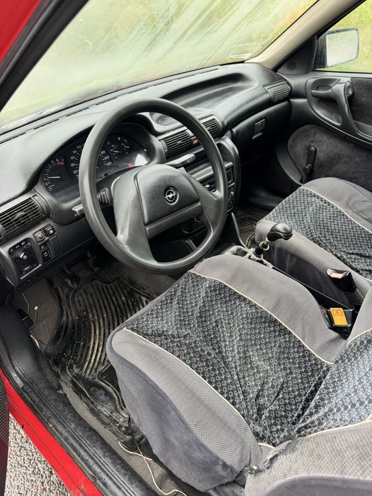 Opel Astra 1994 1.8 бензин