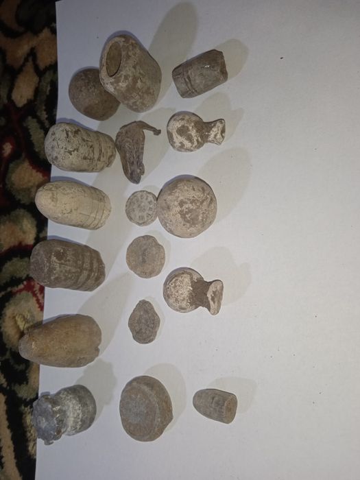 Продам мушкетні кулі.