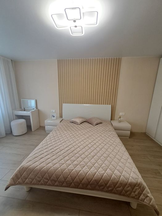 Продаж 2 кімнатної квартири + кухня-студія по вул. Київська.