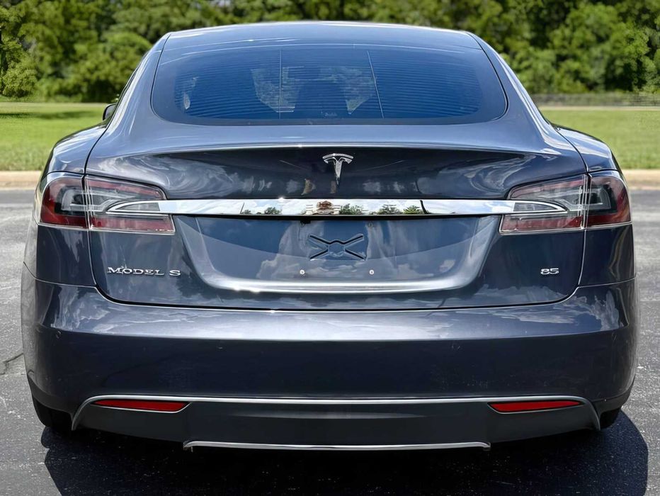 Tesla Model S      2014