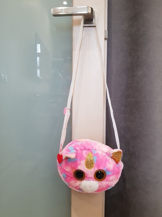 Продам сумочку,рюкзак для девочки.