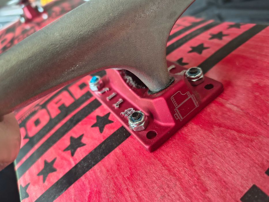 Deskorolka kompletna FLIP Skateboards Pro Model David Gonzalez |