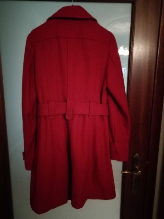 Sobretudo Novo da Pull& Bear Tamanho M PROMOÇÃO