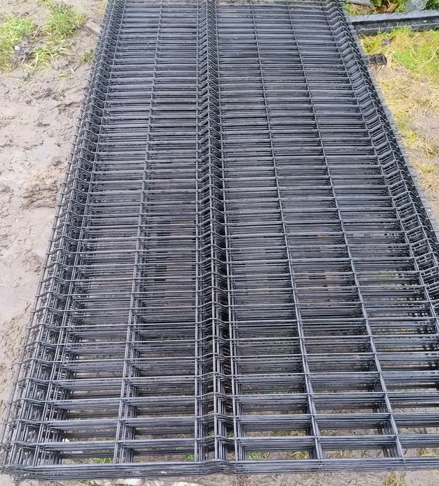 Panele ogrodzeniowe 1,33 m drut fi 4 mm kolor czarny