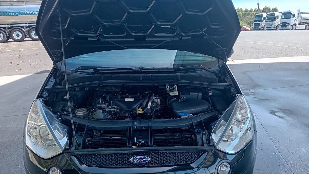 Ford S-Max — fotografia 6