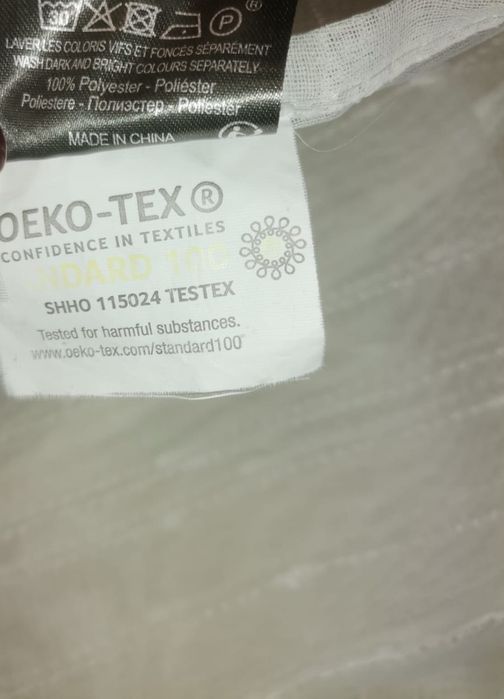 Cortinados em cor branco