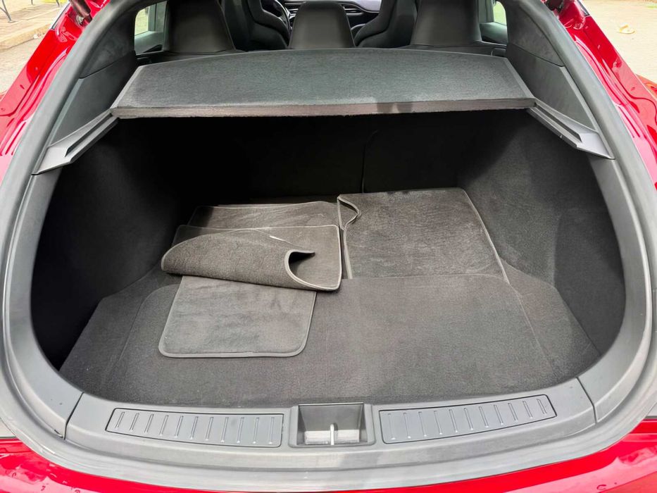 Tesla Model S 90D      2016
