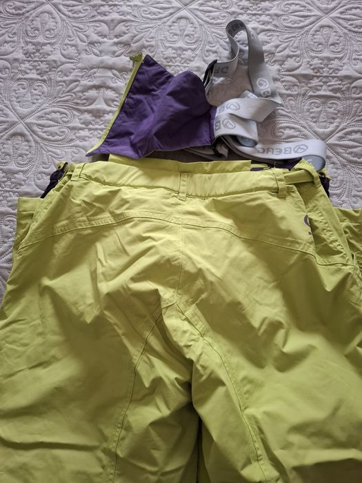 Calças ski marca  Berg homem XL com suspensorios