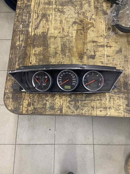 Панель приладів  NISSAN PRIMERA P12