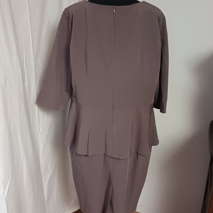 Sukienka wkolorze khaki