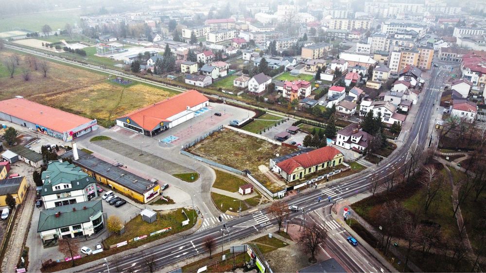Lokal handlowy 1200 m² przy Lidlu – wynajem