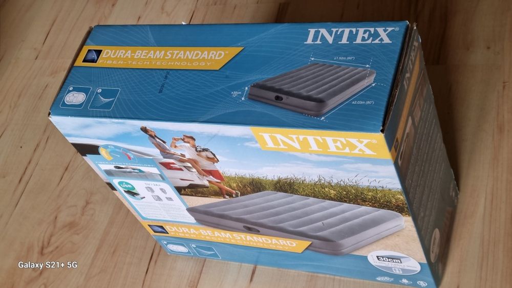 Materac  dwuosobowy pompowany przez USB