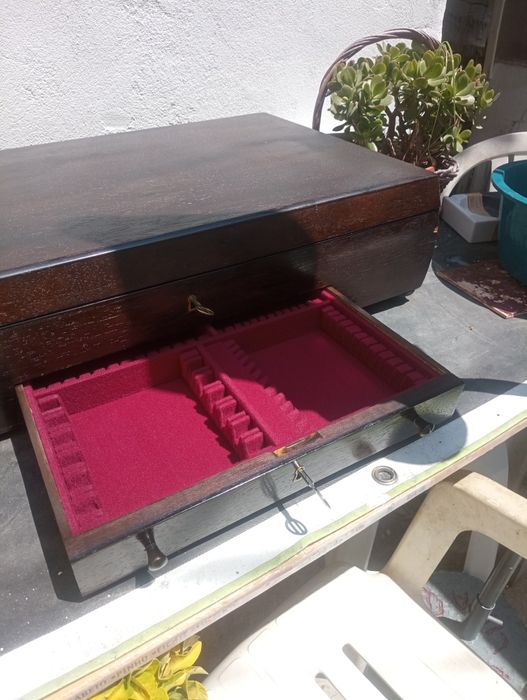 Faqueiro Madeira e Veludo