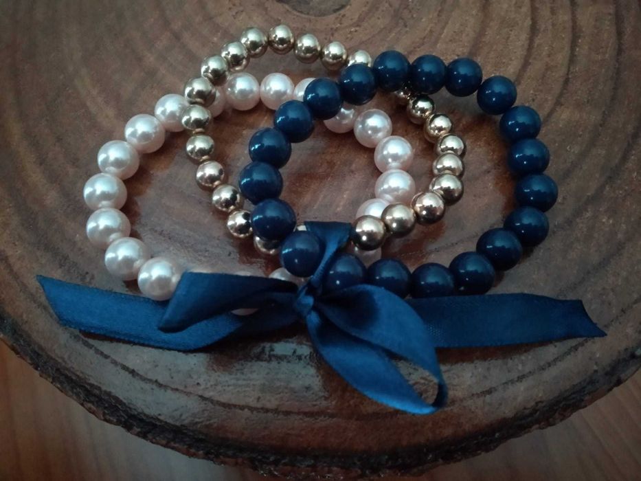 (NOVO, PORTES GRÁTIS) Conjunto de Três Pulseiras de Pérolas com Laço