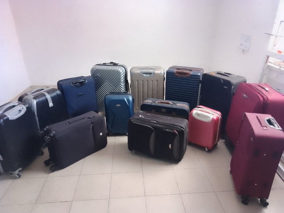 Чемодан по уценке . Различные варианти