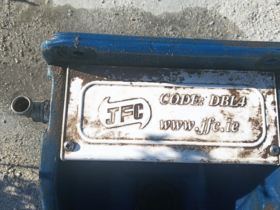 Bebedouro e comedouro