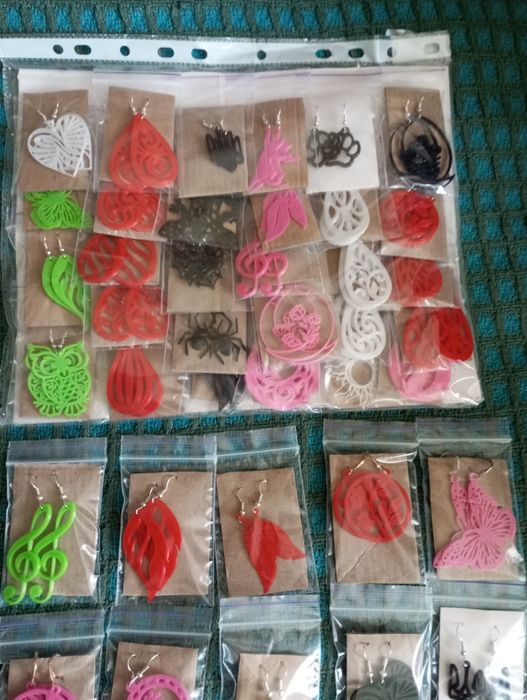 Продам красиві сережки