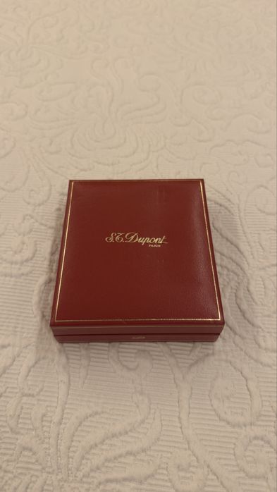 Isqueiro S. T. Dupont Paris em Ouro Amarelo