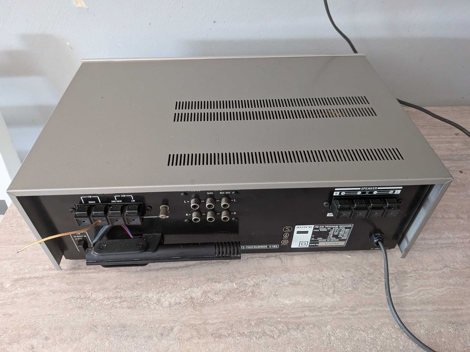 Sony STR-313 AM/FM Stereo Receiver (1978-79)