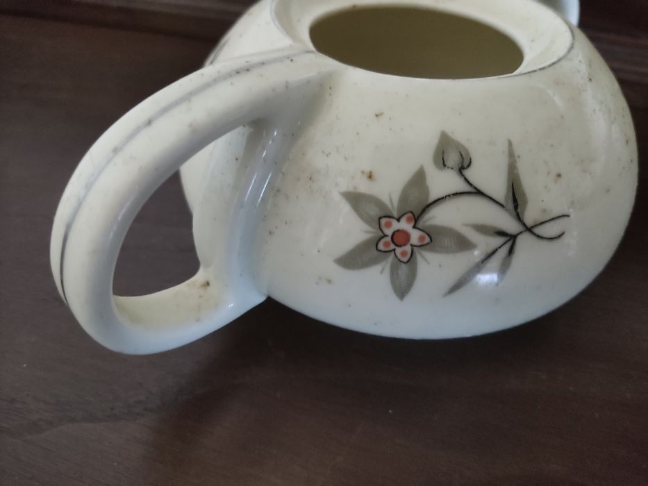 Leiteira e Açucareiro de porcelana Vista Alegre, linhas Art Deco