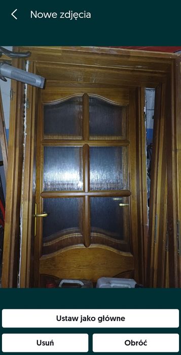 Ościeżnica drewniana.