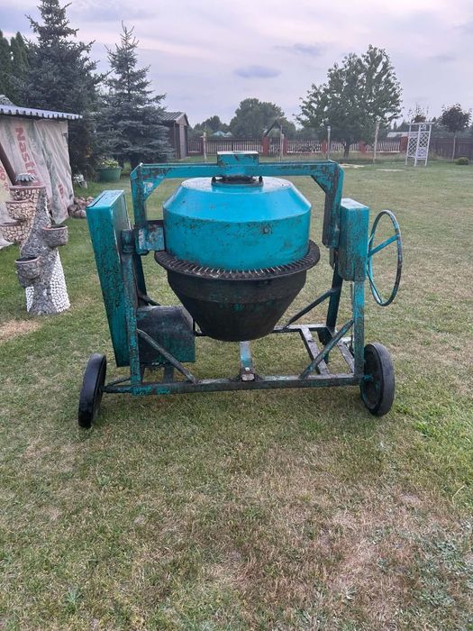 Betoniarka 250 l