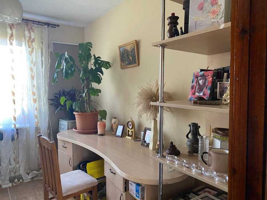 (13) Продам двоповерховий будинок, Великодолинське