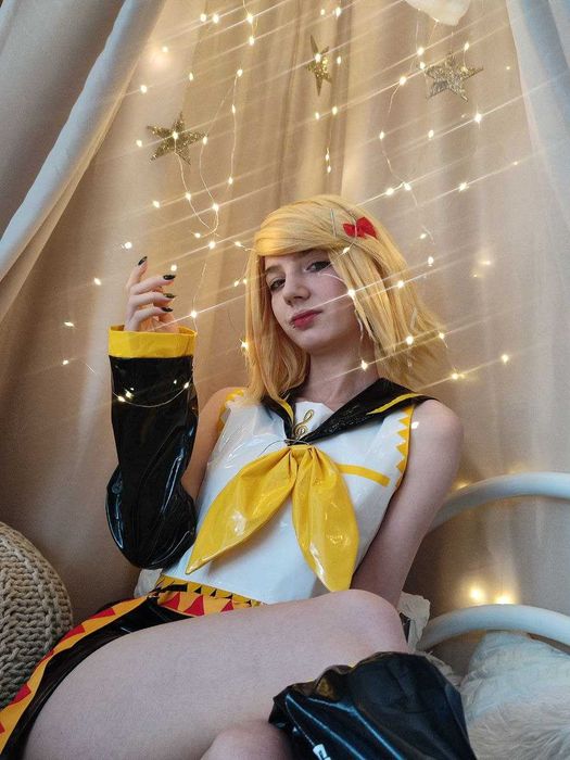 Кагаміне Рін косплей