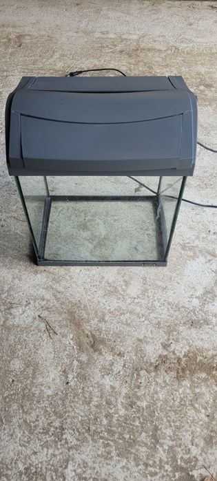 Akwarium 35x35x25 uszkodzone