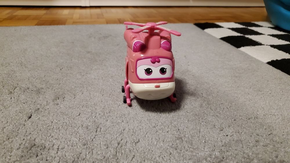 Super Wings Frunia