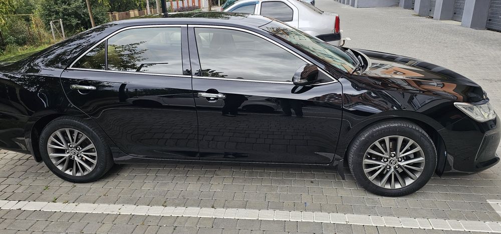 Продам Toyota Camry PREMIUM