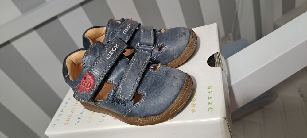 Closed Sandal 23