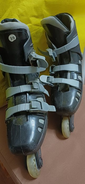 Patins em linha usados