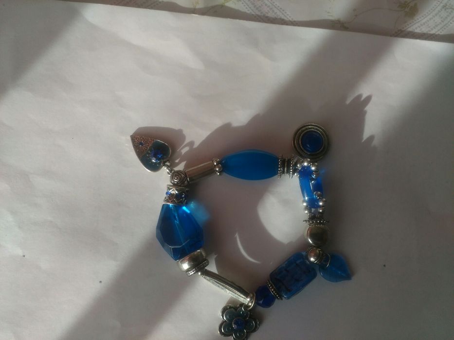 Жіночий браслет.