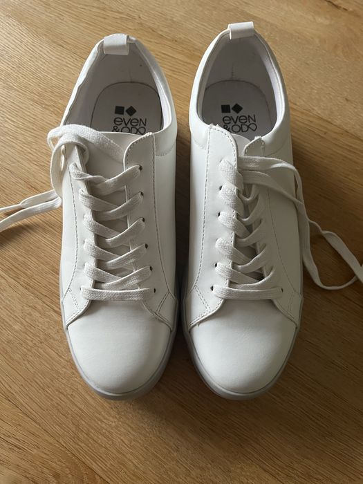 Buty wiązane  białe  sneakersy  Even&Odd