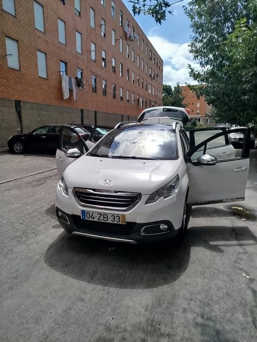 Peugeot 2008 usado quase novo