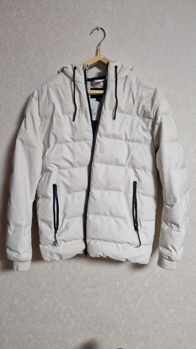 Продаю куртку H&M