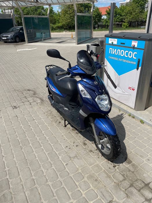 Скутер sym orbit 150, з кастомним вихлопом akrapovic