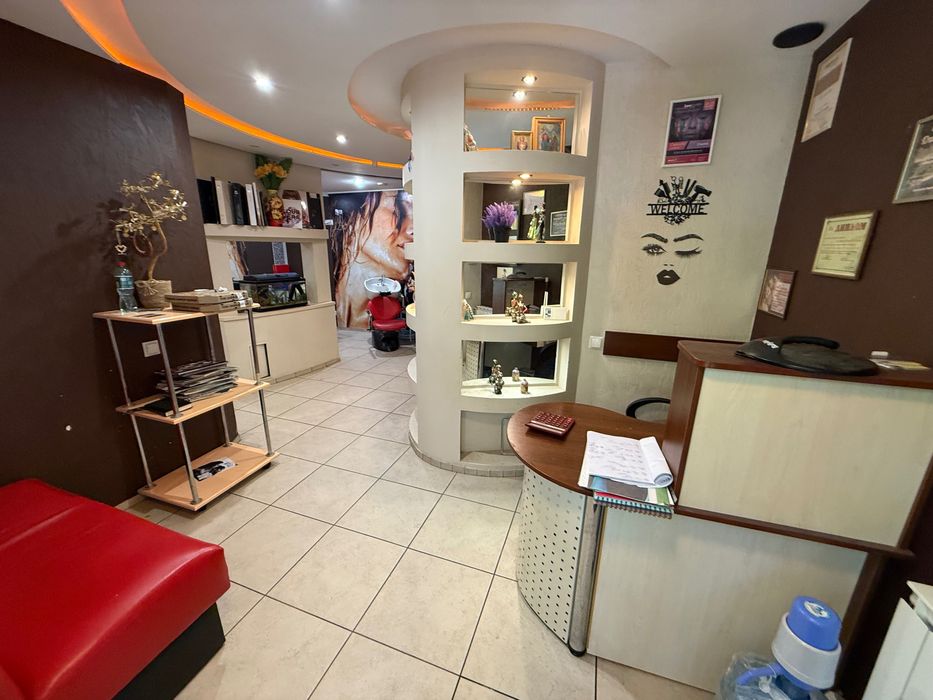 Продам діючий салон краси. Вул. Калинова