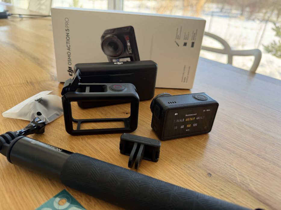 DJI Osmo Action 5 Pro Adventure Combo kamera sportowa