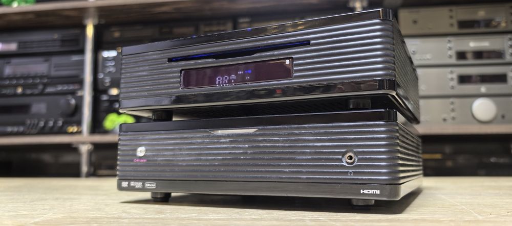 Комплект Universum DVD-DR 1080/2шт./HDMI/USB/4Ω