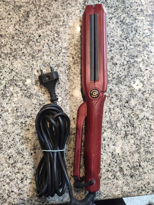 Vendo prancha alisadora do cabelo