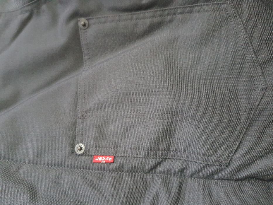 Levis куртка чоловіча. Оригінал