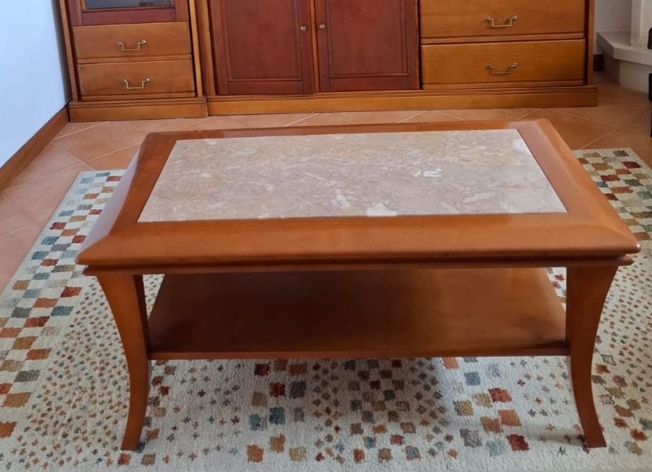Mesa de sala em cerejeira e tampo em mármore
