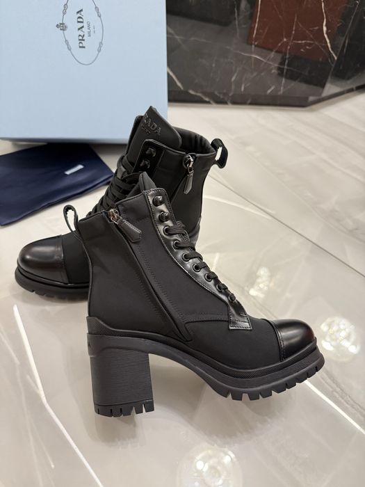 Botki P-r-a-d-a black