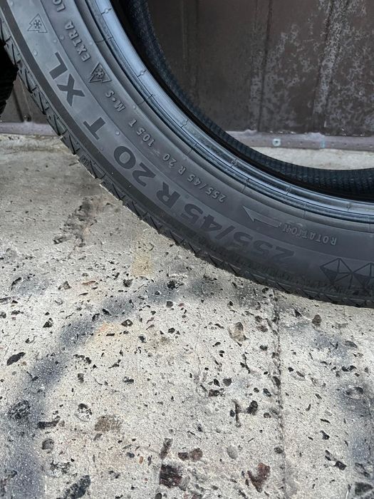 Шини Continental ContiVikingContact 7  255/45/R20 р20 Котіненталь