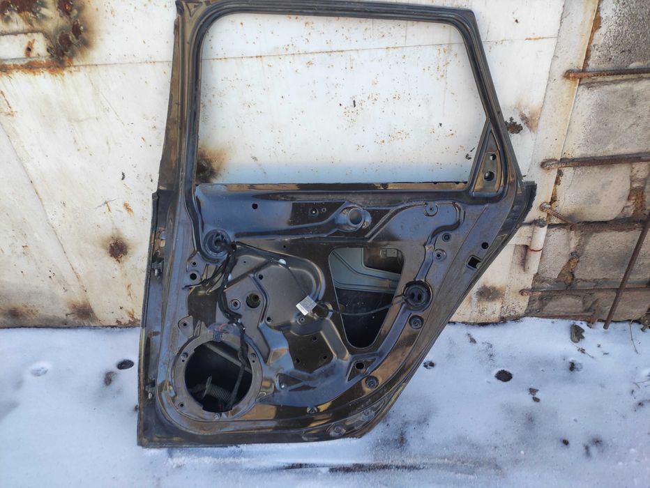 Задняя правая дверь Audi A4 B8 Универсал